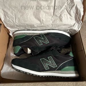 Men’s New Balance Sneakers 9.5